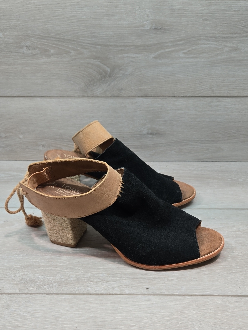 TOMS Women Black& Tan Suede Block Heel Sandals Shoes Sz 9